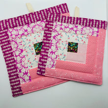 Load image into Gallery viewer, Log Cabin Valentine Trivets