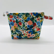 Load image into Gallery viewer, Rifle Paper Co Wildwood Floral Small Zipper Pouch